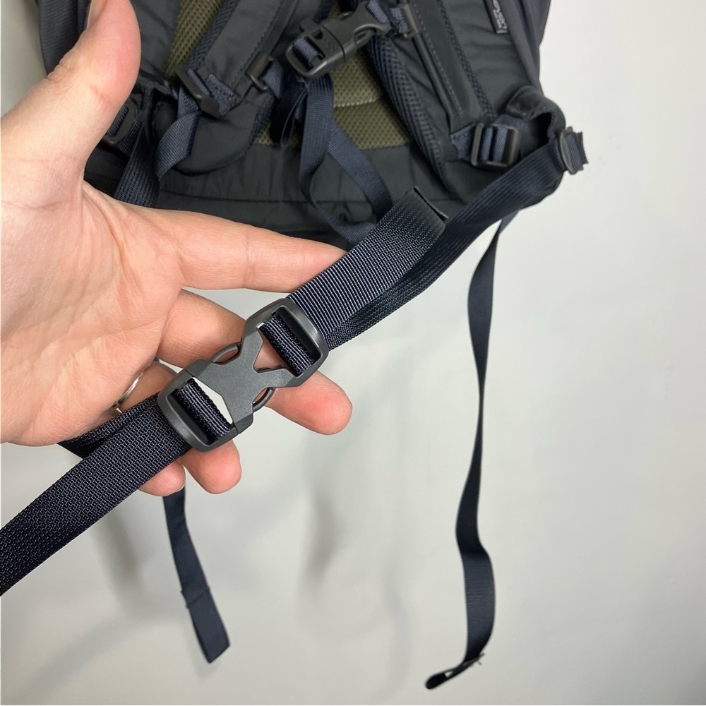 Osprey Centauri backpack with embroidery dark gray - Picture 9 of 9